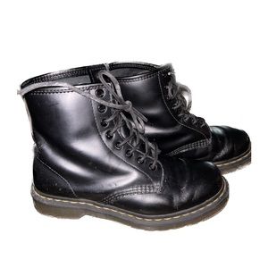 Dr. Marten’s lace up combat boot
